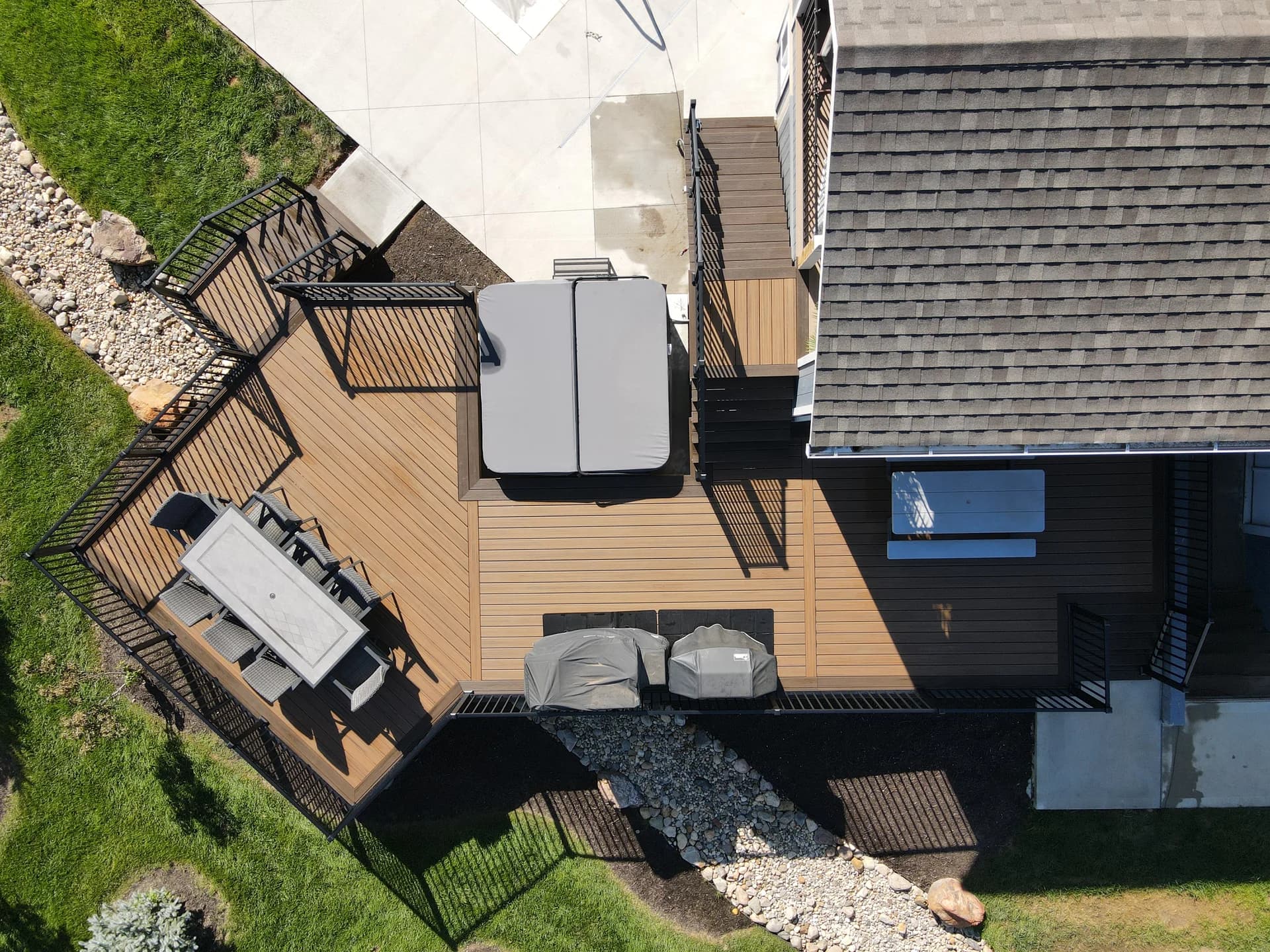HOA-approved backyard deck and fence project completed by i30 Builders in Rockwall County