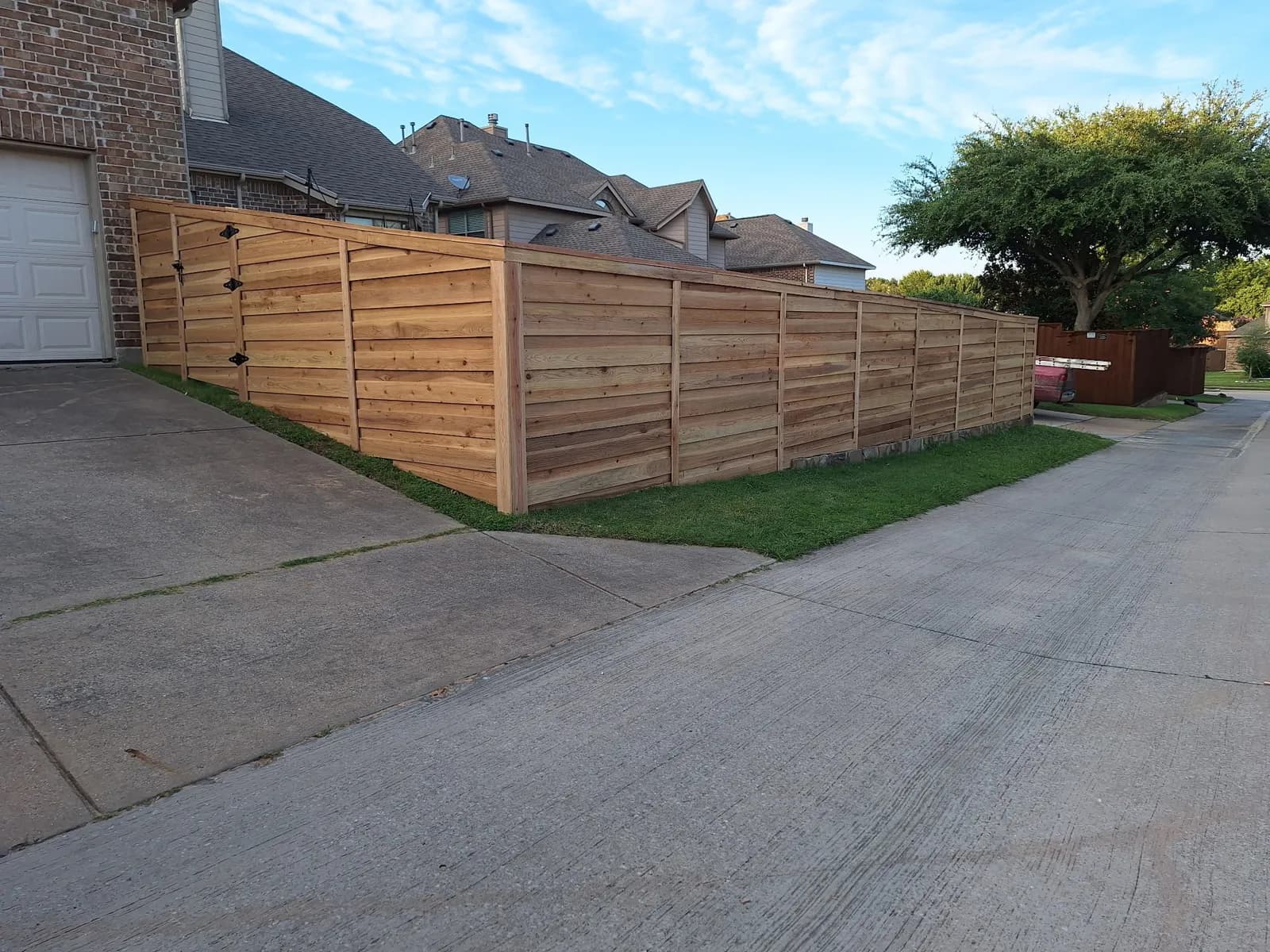 Horizontal cedar fence installed by i30 Builders in the DFW metro.