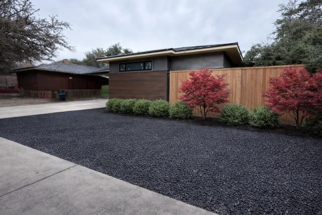 Hardscape paver patio built by i30 Builders - DFW