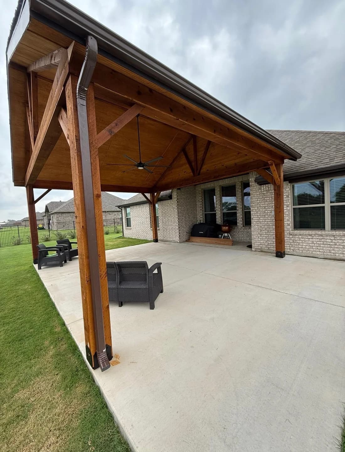 Cedar Pergola with Café Lighting photo 2