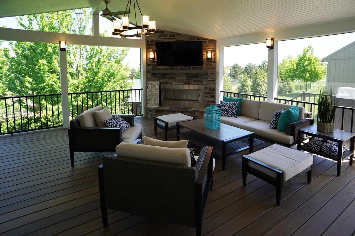 Open and clean layout style suitable for fitness studio environments